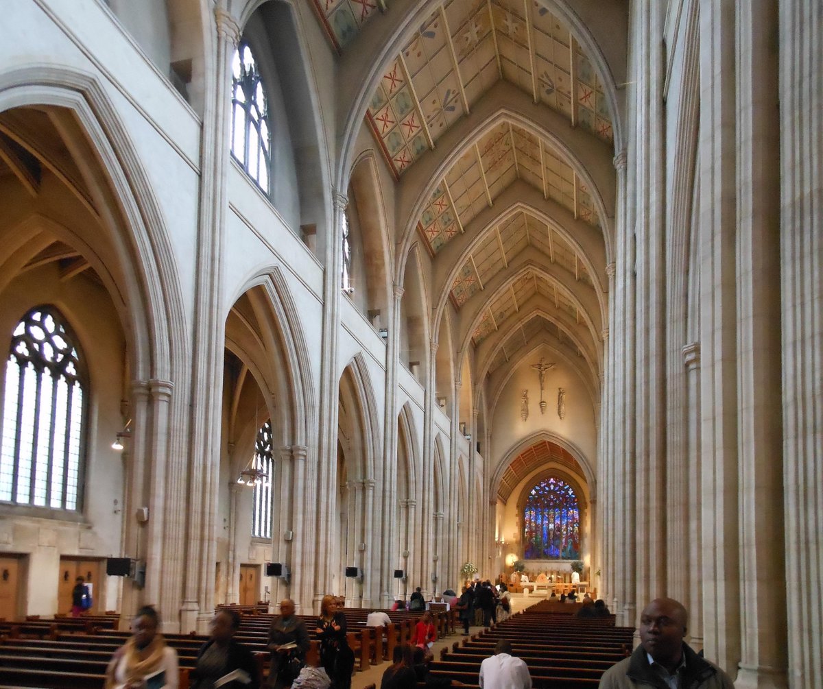 PurcellSingers's tweet photo. Who's coming down to @StGeorgesCath tonight to see our Christmas concert?🔔 🎄
We look forward to welcoming you and showing off some awesome festive music. 
🎟️Tickets still available here: https://t.co/0Lyi5jY9R5 https://t.co/s9eUDPo6Oz