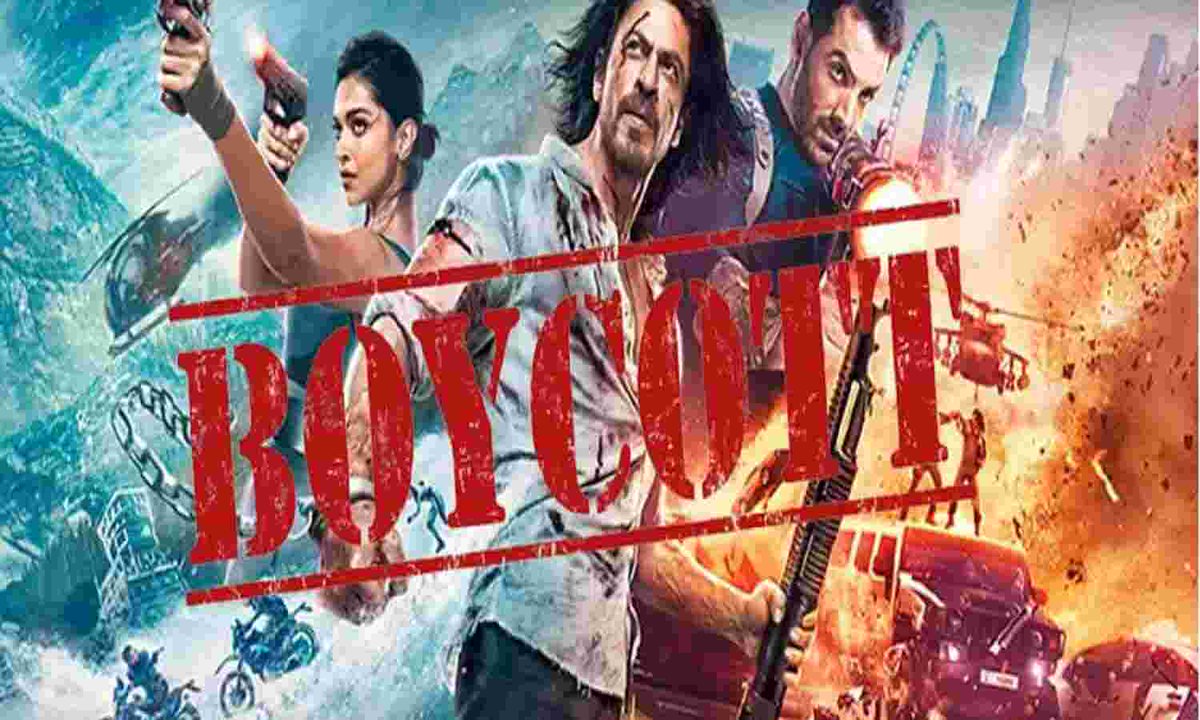 शाहरुख खान ने कहा -: भक्तों की हिम्मत नही जो मेरी "पठान" को फ्लॉप करवा सके, "पठान" फ्लॉप हुई तो भारत छोड़ कर चला जाऊंगा, तो कौन- इसको देश छोड़ने में सहयोग करेगा, कमेंट में #BoycottPathan लिखकर, नशेड़ी की औकात दिखा ही दो भक्तों , शुरु हो जाओ रिट्वीट करे फॉलो करें🙏.............🔥