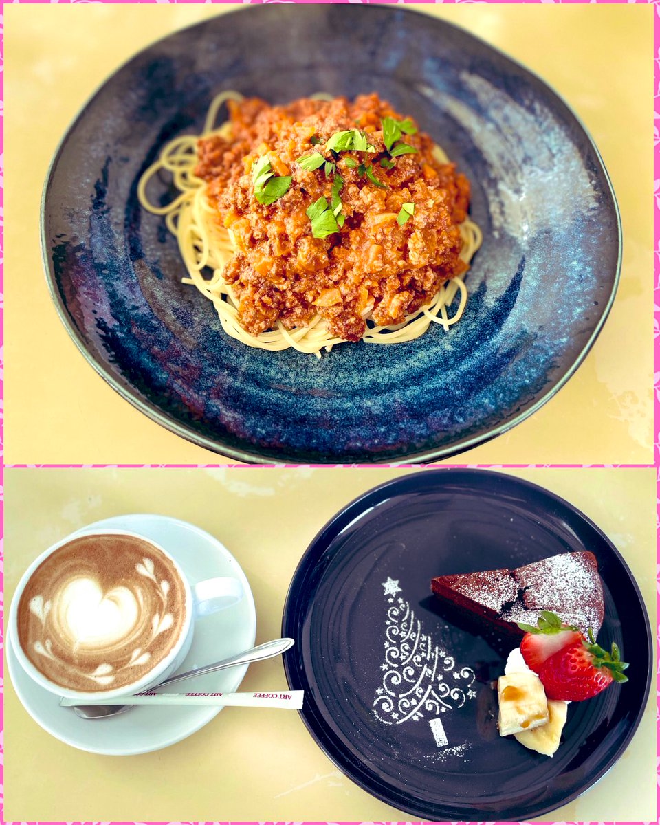 acchori7's tweet photo. 今日は、CRUNK TRUNK CAFEのレセプションで、『峠の鹿ちゃんモンブラン🦌🧁』&『ホットコーヒー(ダークロースト)☕️』をいただきました㊗️👏✨
キャスケット帽も可愛い😆✨
お会いした皆様、ありがとうございました😊✨
#crunktrunkcafe #reseption #ジャパン峠プロジェクト #kitchencar #cb400sf https://t.co/QNJOAjpFod