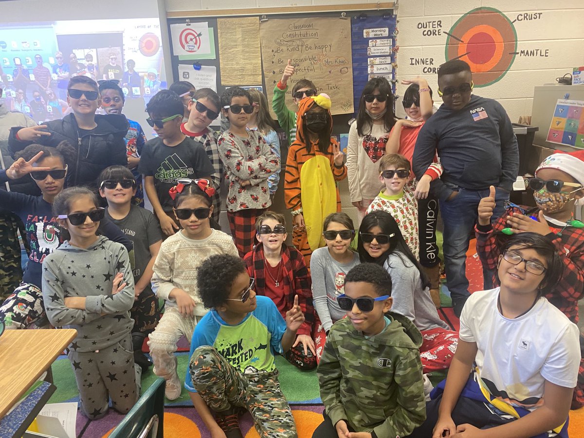 Najma Khan tweet media