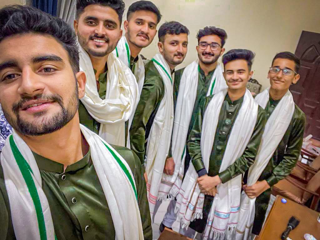 shebik6t6's tweet photo. MЄӇƝƊƖ ƝƖƓӇƬ 🌺

#AUSvSA #PAKvENG #AvatarTheWayOfTheWater 
#GOAT𓃵 #WEDDINGPHOTOGRAPHY #cousins #UMKMBRITUMBUH https://t.co/OzKQCiYQY1