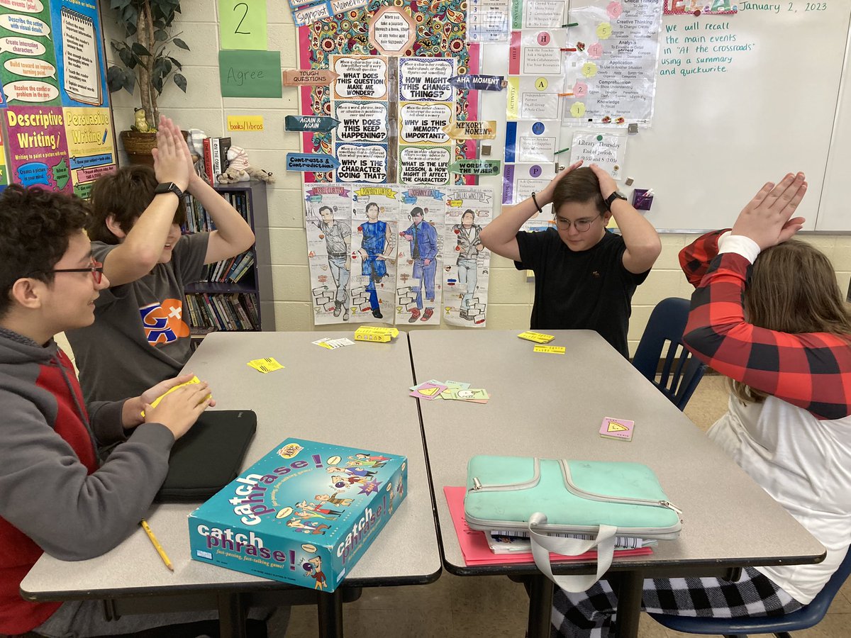 Fowler7th's tweet photo. Part 2- We had some fun playing good, old-fashioned board games our last day before winter break #gkcogs https://t.co/RVY6kHkyaA