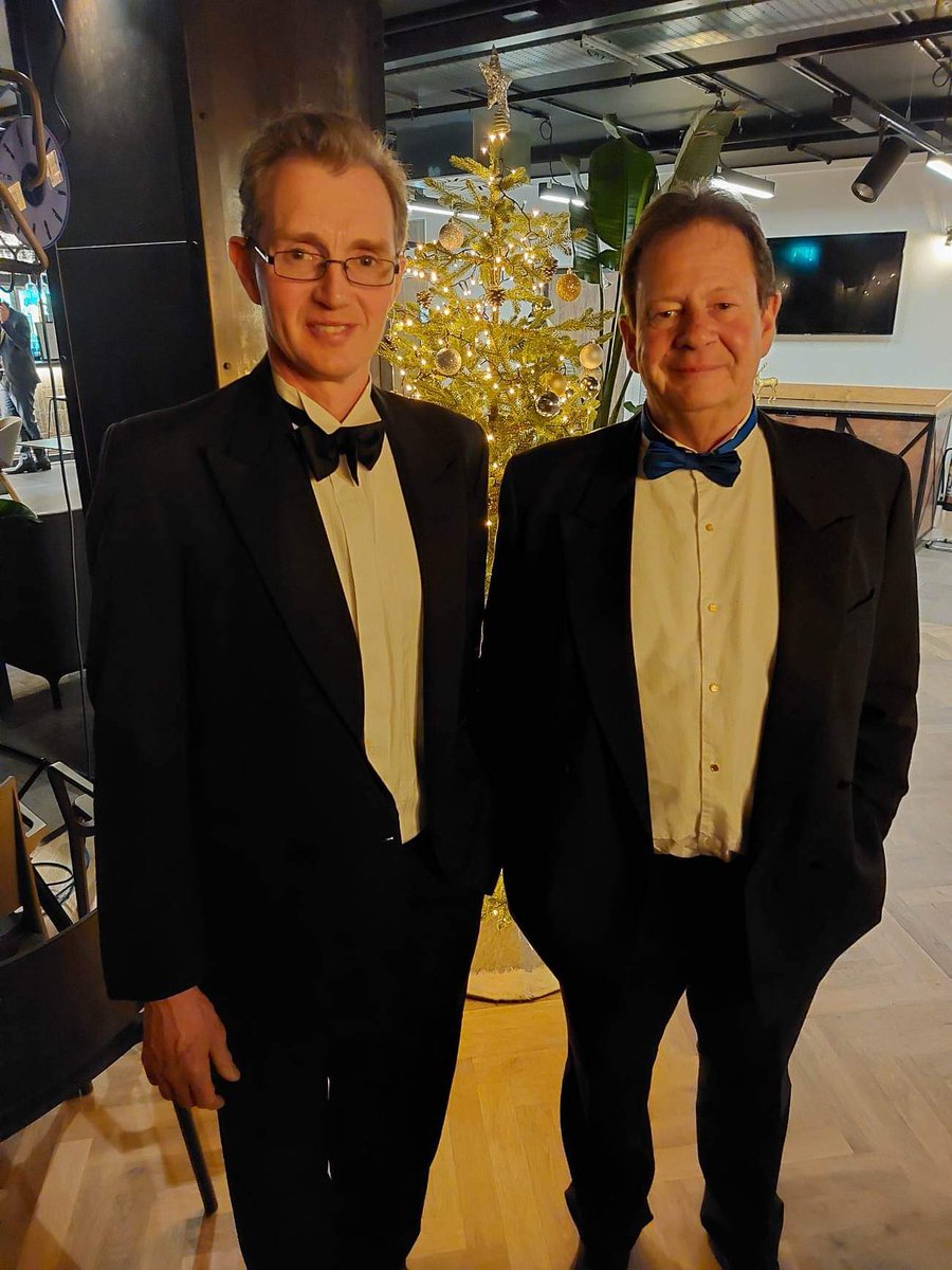 Wonderful Xmas Dinner at the Mercure Hotel Newport, excellent food company and of course a superb speaker our Secretary of State for Wales <a href="/DavidTCDavies/">David TC Davies 🏴󠁧󠁢󠁷󠁬󠁳󠁿🇬🇧</a> <a href="/NewportTories/">Newport & Islwyn Conservatives</a> <a href="/WelshConserv/">Welsh Conservatives 🏴󠁧󠁢󠁷󠁬󠁳󠁿</a>