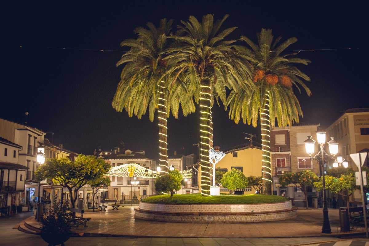 En nombre de la  Corporación municipal, os deseamos una Feliz Navidad. 

Con todo el cariño vuestro alcalde. 
Carlos Montesino Garro