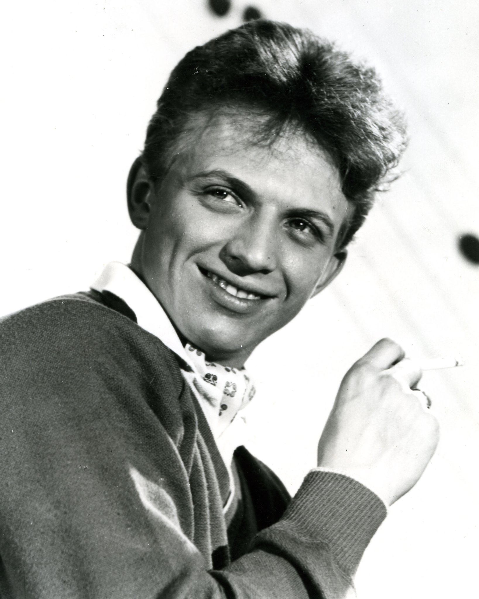 Happy 86th birthday to Britain\s first teen idol, Tommy Steele! 