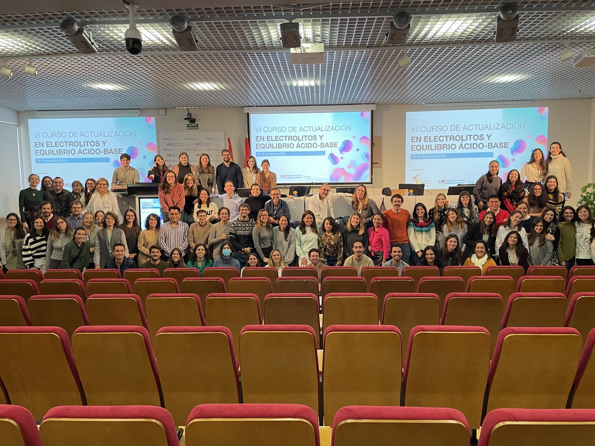 #Electrolitos22. Disfrutando de esta inmersión en el medio interno. Gracias alumnos, gran nivel. Gracias profesores. Sois fantásticos. <a href="/SENefrologia/">S.E.N. Nefrología</a>