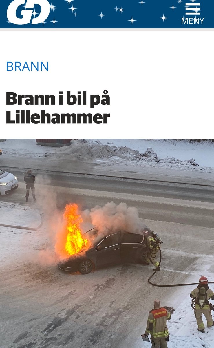 ENDA en fossilbil i brann.
En skummel påminnelse om at fremtiden er elektrisk.