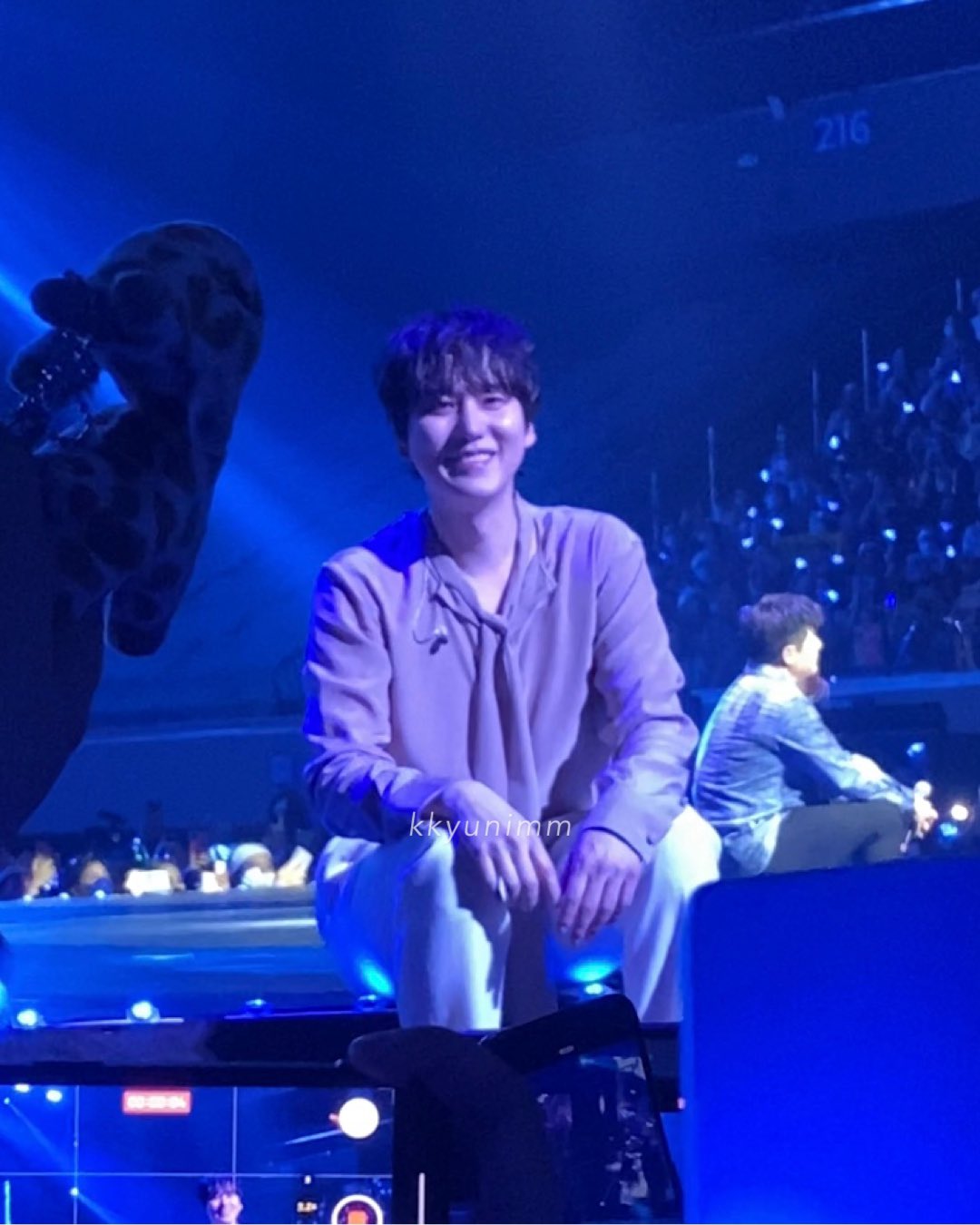 ㅍㄴ🌻 on X: "221217 #KYUHYUN #규현 Cute smile and finger heart 🥺💖  #SS9inManila #SS9inManila_Day1 #SUPERJUNIOR #슈퍼주니어 https://t.co/FK2Asbdf2j"  / X