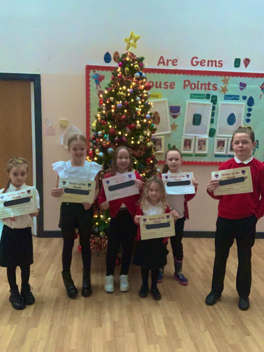 AntoninePrimary's tweet photo. Well done to our Writer of the Month certificate winners this week! Fantastic work by all! ✏️✨⭐️💫#AgentAimHigh #SuccessfulLearners https://t.co/Z2L1ZT3cBA