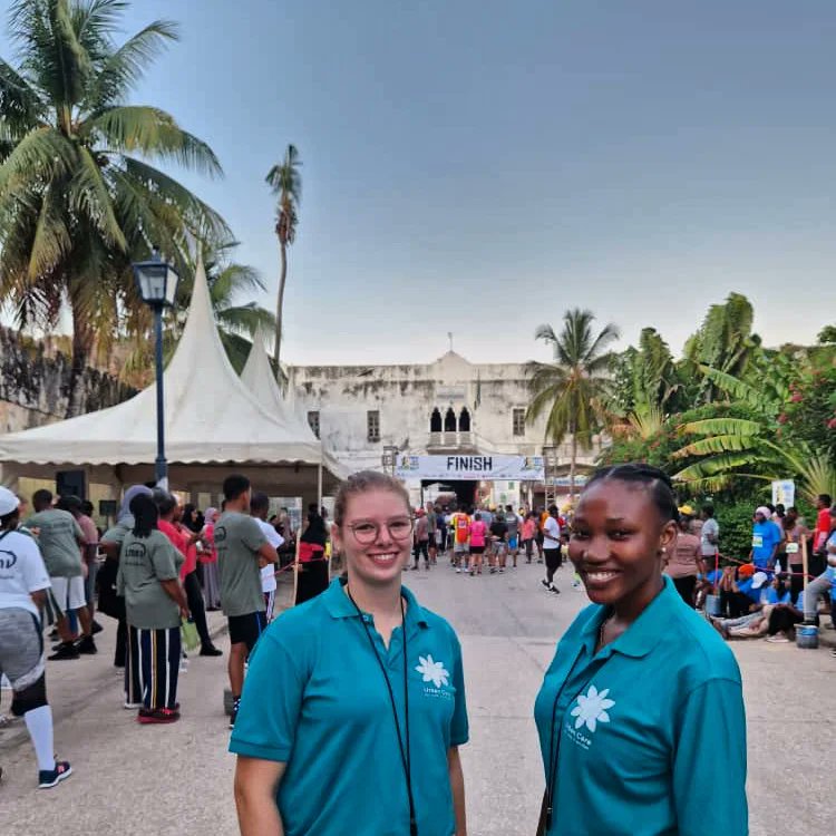 daktarimtalii's tweet photo. Today I had an opportunity to volunteer together with colleagues from @urbancareclinic , Malou, Pendo, Pascale, the Red Cross Zanzibar Team to offer First Aid at #KimbiaBilaShaka #RunWithoutFear Program.
#EvidenceBased #Tanzania #DaktariMtalii #MedicalClinic #Zanzibar #Marathon https://t.co/OcaqSS5UsF