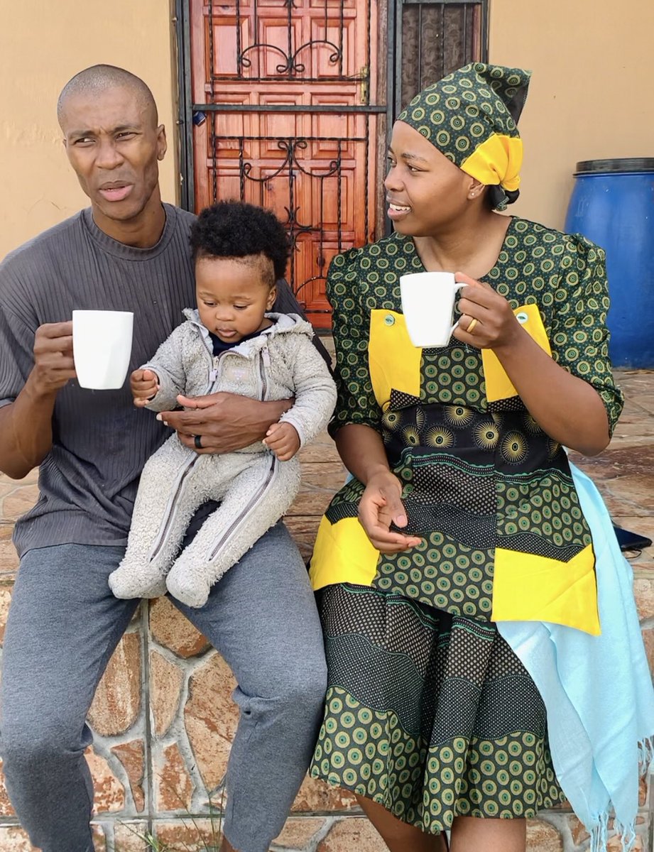CoachSquater's tweet photo. Uba uyanxibisa kulo December, ungalibali ufaka no Herbalife kwi budget yakho.
😀😀
I wonder bendisithini kule picture.
Anyway stay safe kulo December guys.

Much love ❤️❤️ https://t.co/Hjuab0iFVS