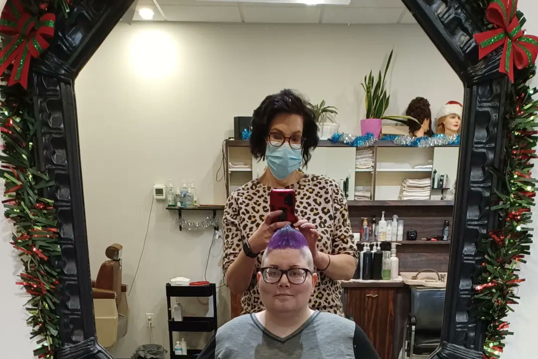 queendeadangel's tweet photo. Yesterday(Friday) went to the Hair Salon and got new Haircut and got my Hair redyed Purple with little Black tip in my Hair and got my eyebrows done and Ty to my Hairdresser Friend Catherine and Ty to my Parent's for my early Christmas gift to me😎 https://t.co/pdre4Xkc6H