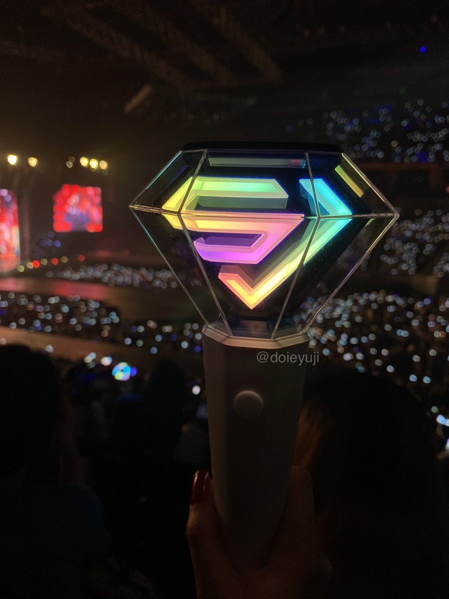 doieyuji's tweet photo. suju ls during Celebrate✨ #SS9inManila #SS9inManilaDay1 https://t.co/dn7Sm4TwIb