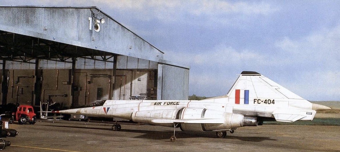 philzink's tweet photo. THE SECRET SERVICE 

The HYPERSONIC JET AIRCRAFT as seen in 
“THE DEADLY WHISPER” and the stunning XK4 from both “THE DEADLY WHISPER and “THE FEATHERED SPIES”. 
#TheSecretService #GerryAnderson #TheDeadlyWhisper #TheFeatheredSpies #XK4 https://t.co/9WhI1G2mpW