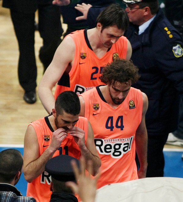 gastone85's tweet photo. No, we can't. 
#PAOBC
#Playoffs2011 https://t.co/9mW8gB9DGi
