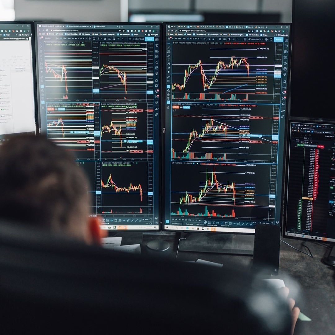 austinewilson0's tweet photo. Negative minds focus on PROBLEMS ⁠
Positive minds focus on SOLUTIONS ⁠
⁠
Our emotions play a HUGE factor in the success of how we enter and exit the markets.Positivity goes a LONG way in trading. Keep that head up, know your competitive edge, and ALWAYS approach the markets https://t.co/2BCkesEDpo