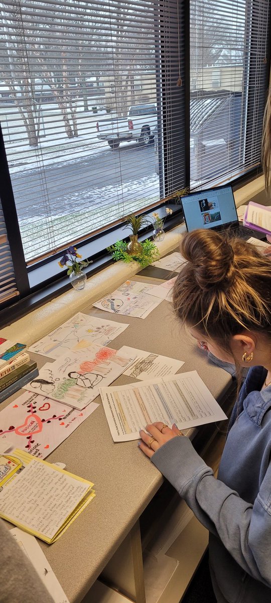 HertzConnects's tweet photo. Poetry response gallery walk stations, research reflections, & essay conferences made for a metacognitive & creative week, & I got a front row seat to ALL if it! β€οΈπ₯
Tired? Sure! Proud of students' creations? ABSOLUTELY!
Creating is Inspiring!
#TeachLivingPoets #APELConnect https://t.co/We8XypIrQl