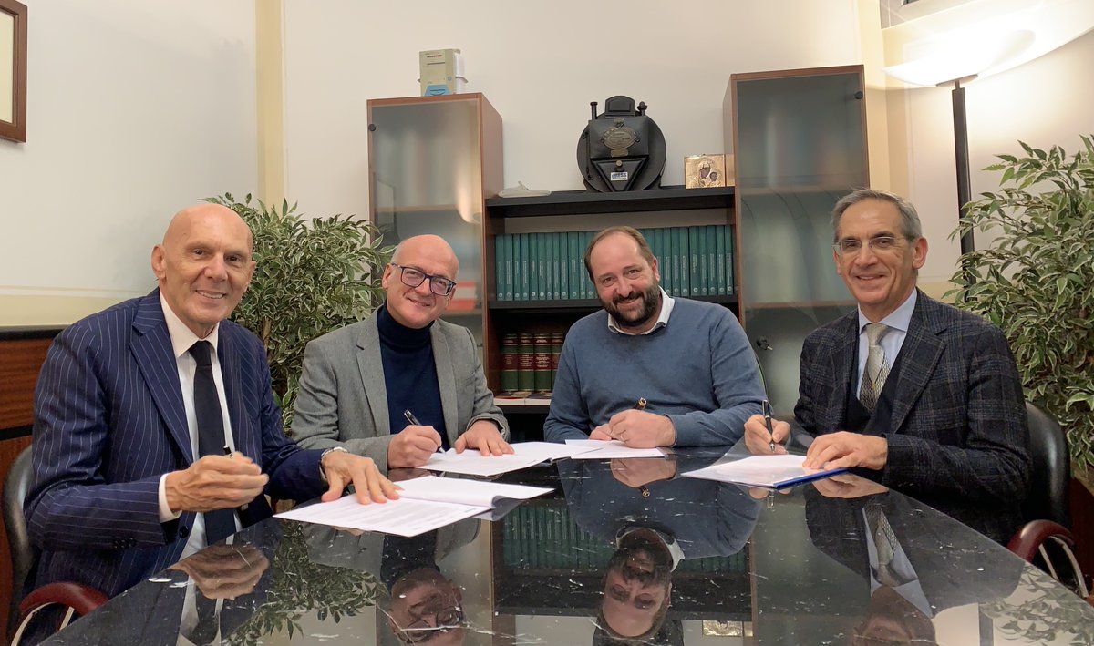 confcoopbg's tweet photo. Caro-bolletta: siglato da #ConfcooperativeBergamo, #CsaCoesi, #Ceress e #Dess il Protocollo per la promozione delle #Comunitàenergeticherinnovabili, per diffondere maggiore conoscenza delle #Cer e delle potenzialità in termini di #sostenibilità ambientale, economica e sociale. https://t.co/FHHrRG1Blr
