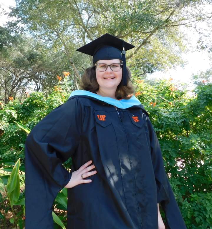 hug_ash_2000's tweet photo. Proud about finally getting my Masters in Education degree from UF. It's great to be a #UFGrad 🐊🎉 https://t.co/9abYVyrmX6
