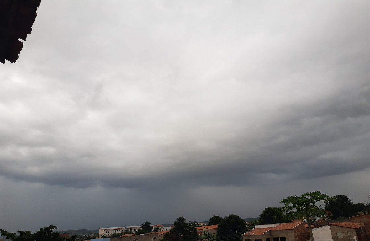FranBorges78's tweet photo. Manhã de sábado com chuva fina na Princesa do Vale do Rio Piauí.
#Chuva #ChuvaFina #SJPI #SãoJoãodoPiauí #Sertao #Nordeste https://t.co/ZM7cmuTiCE