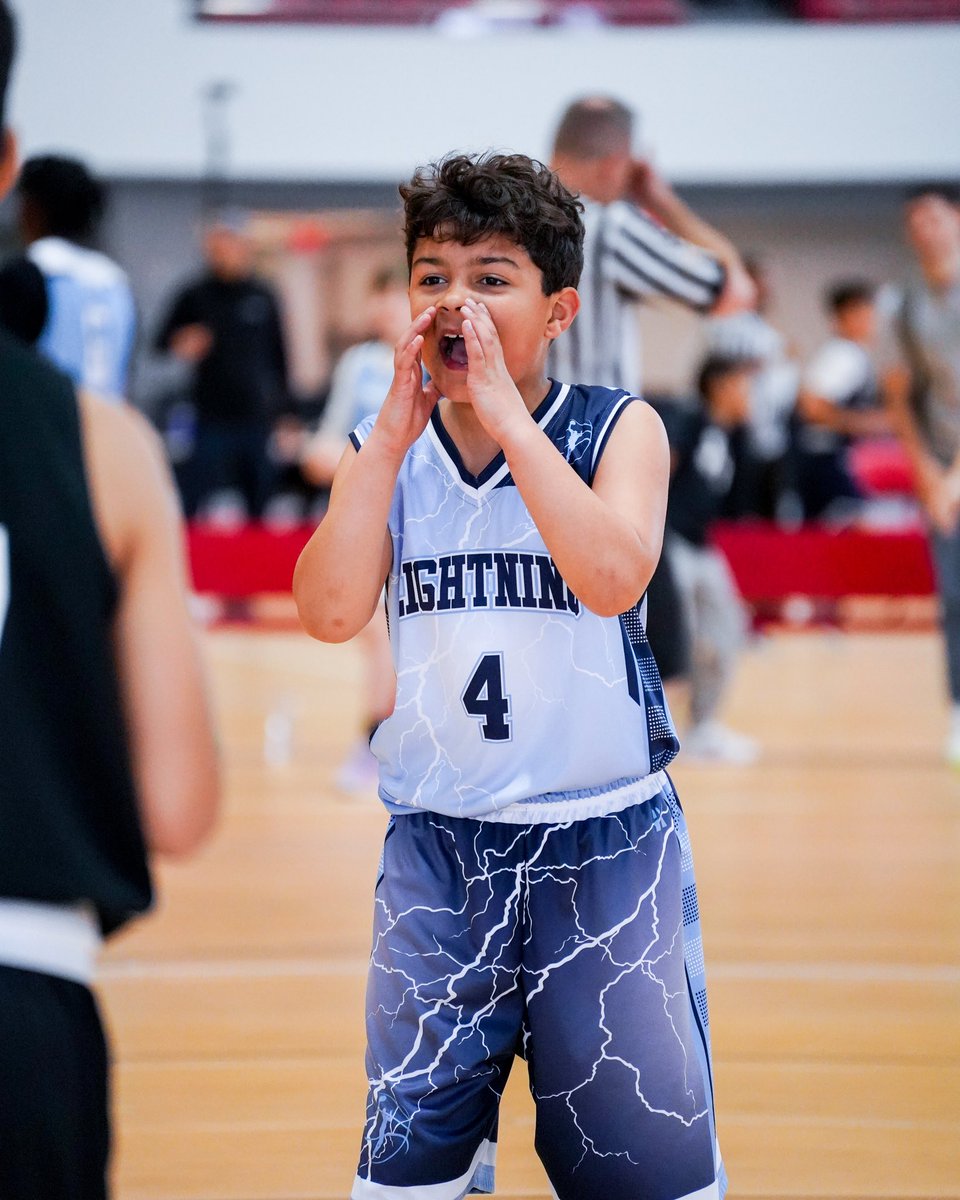 zg_newengland's tweet photo. On the 4️⃣th Day of #ZGBB, @ZeroGravityBB gave to me:

#️⃣4️⃣ (@bba_lightning) calling the shots on the floor 🗣️

#12DaysofZG | 🎄🏀 https://t.co/2izBvdpMWN