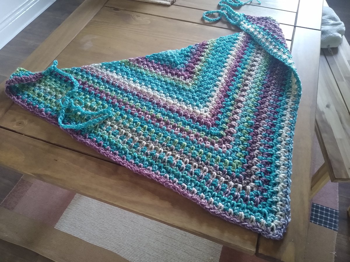 GFSpiers's tweet photo. New #crochet shawl. Colours on this one have a hint of sea witch 🧹 https://t.co/hQDBSMfC1C