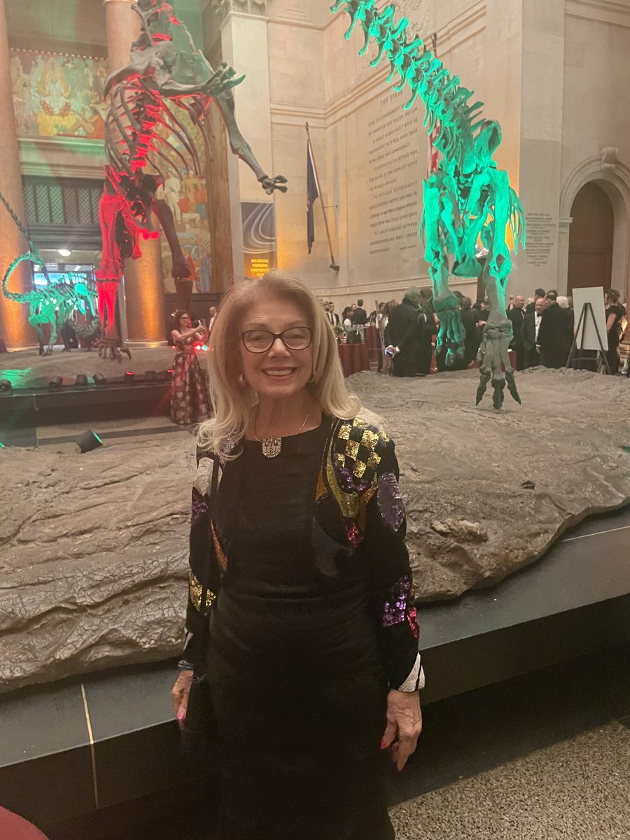 gloriabohan's tweet photo. I felt like a kid again at#TravelWeekly’s Readers Choice awards standing near the dinosaurs I loved visiting as a child growing up in #NYC. https://t.co/e1smgBnlG5