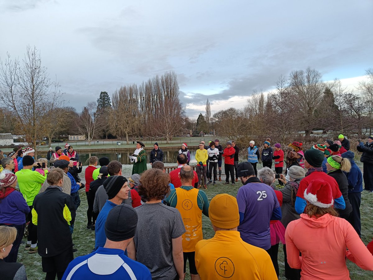 OUCH_Running's tweet photo. 5️⃣0️⃣0️⃣th anniversary @abingdonparkrun, fully equipped with plenty of cheer, town crier and mayoral support, as well as solid OUCH representation. Oh, and mandatory ☕ afterwards! #parkrun https://t.co/HSRDrb0VlU