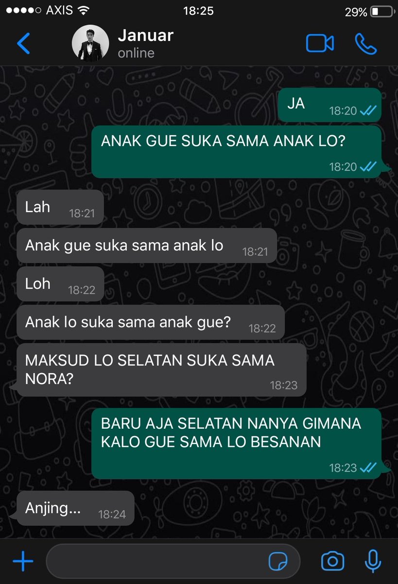 refallea's tweet photo. # 4 om januar itu papanya nora https://t.co/nY4hcr2VO9