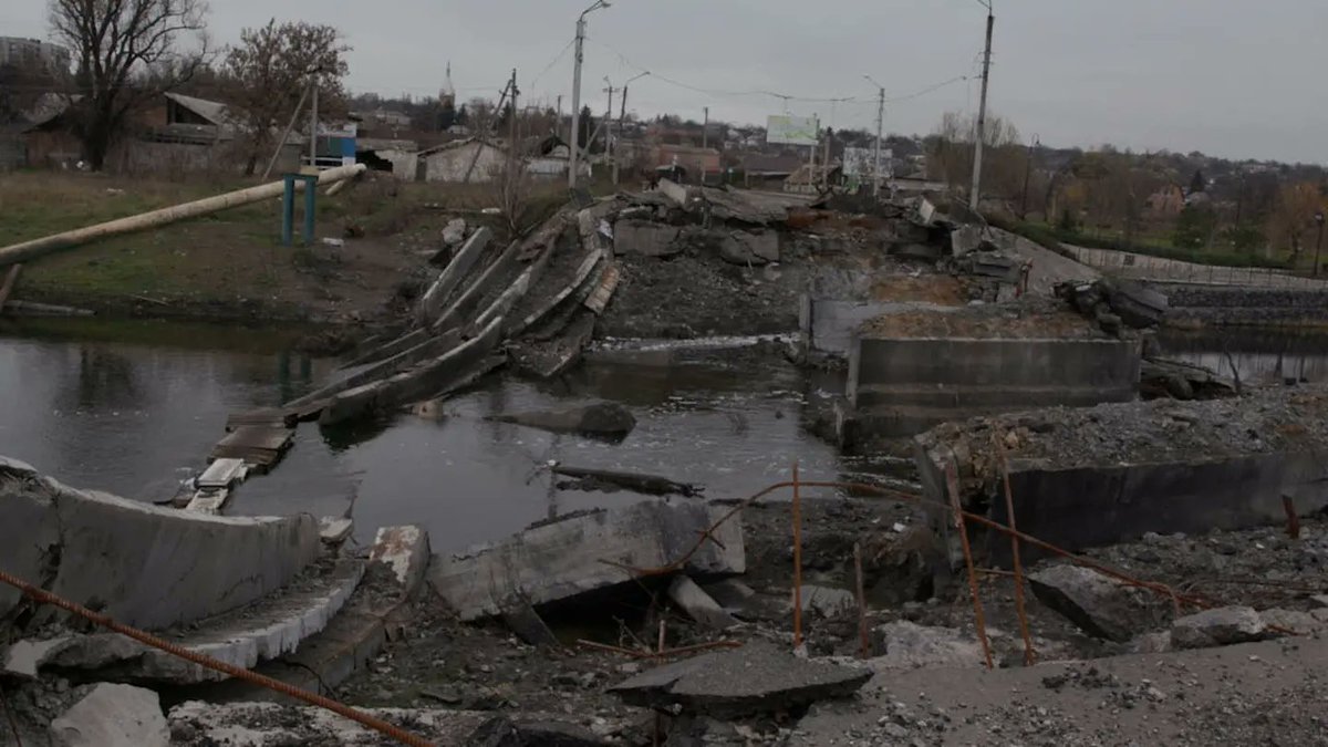 A few moments from the short doc 'Another Man's War' I filmed together with <a href="/A_Loyd_Times/">Anthony Loyd</a> in Ukraine. Watch it now on The Times YouTube channel: youtu.be/X32e2YF9phE