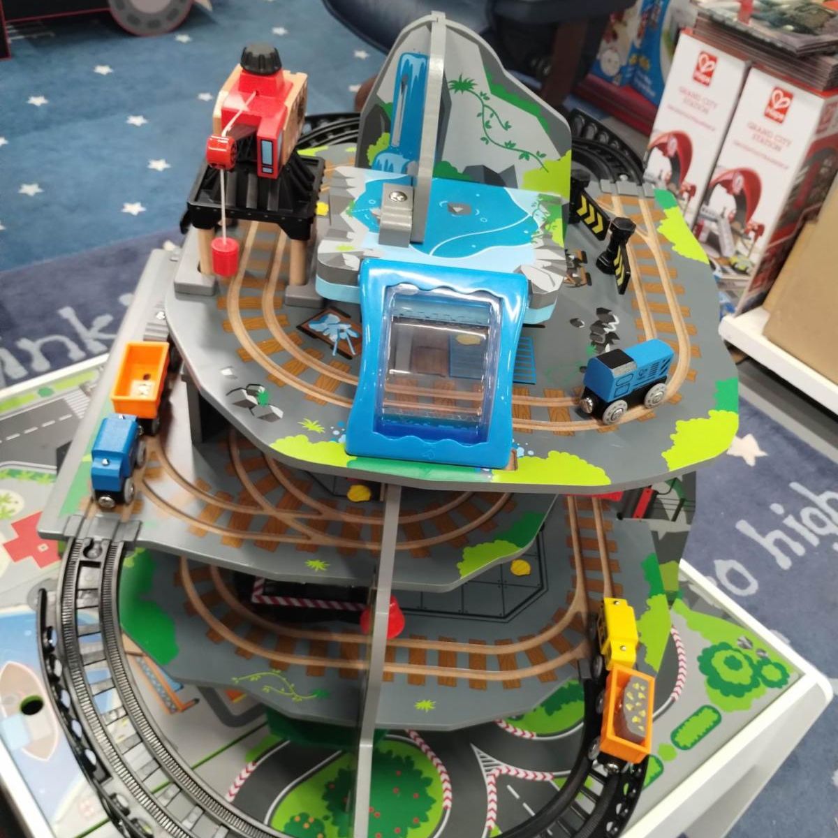 HRTrains's tweet photo. New tracks to play with at the train store! Yep, that is right your little engineer can test out this new item by Hape while you shop! This Might Mountain Mine gives your engineer plenty of opportunity for imagination. #woodentrains #trains #tampabay 
https://t.co/vAanD0YSDN https://t.co/2NaVRYyiM4