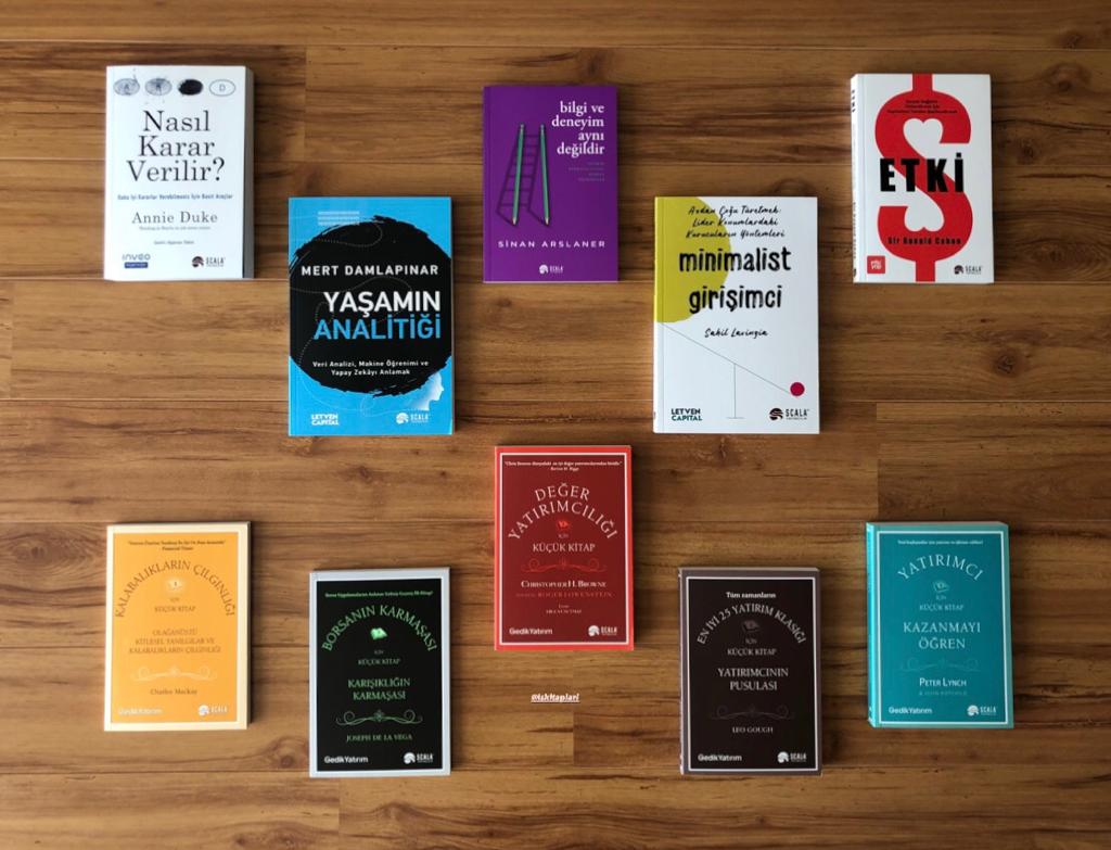 10 Değerli Yeni Tavsiye Kitap <a href="/Scala_Kitapci/">Scala Kitapçı</a> 'dan 

1) Borsanın Karmaşası İçin Küçük Kitap Karışıklığın Karmaşası 
2) Değer Yatırımcılığı İçin Küçük Kitap
3) En İyi 25 Yatırım Klasiği İçin Ķüçük Kitap Yatırımcının Pusulası 
4) Yatırımcı İçin Küçük Kitap Kazanmayı Öğren