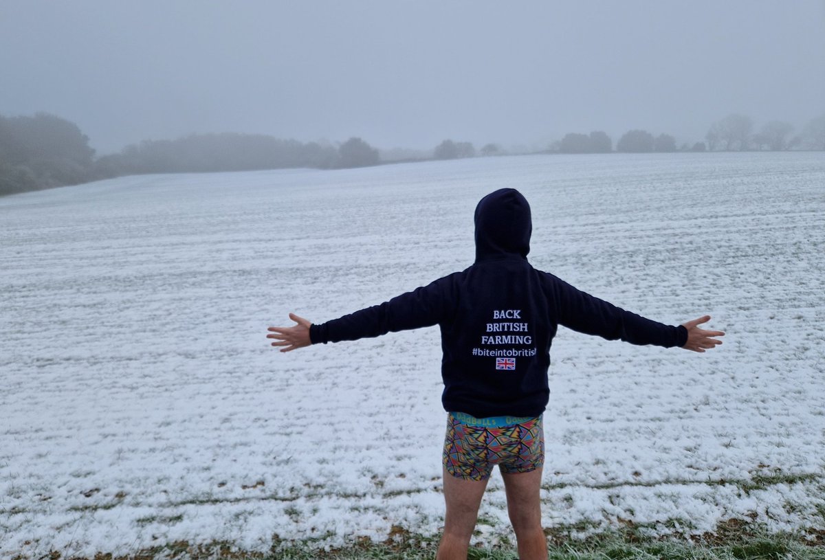 Day 17: there's been snow and freezing fog across much of the UK this week - let's support our British farmers who carry on in all weathers 🇬🇧🚜🌨☃️

>100 ❤️ today and I'll donate £10 to <a href="/OddBallsFDN/">The OddBalls Foundation</a> as well as farming charities - RT away 👍
#BiteIntoBritish #BackBritishFarming