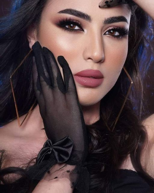 Allaa49145270's tweet photo. الأنثى كالموسيقى 
لا تعطى ألحانها الجميله الا لعازف ماهر يتقن العزف على أوتارها https://t.co/GeFlXIJWVJ