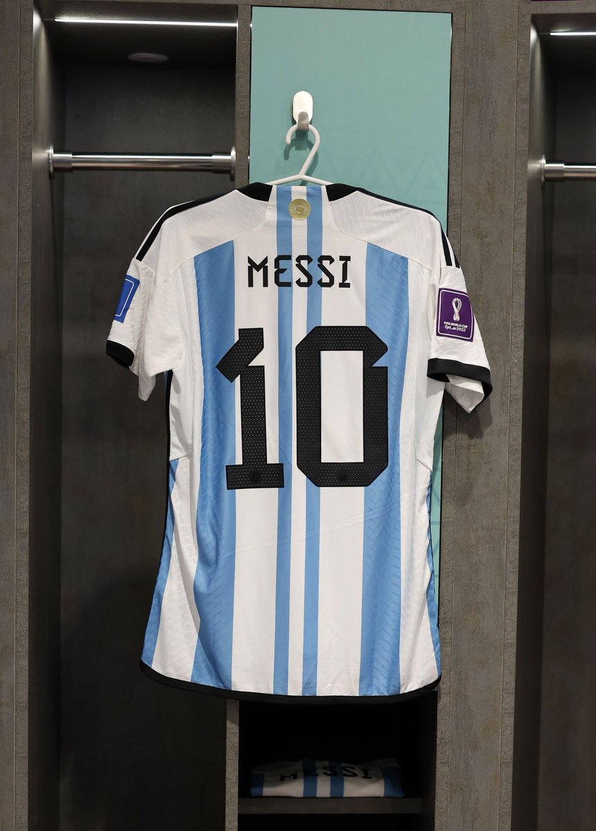 ÇEKİLİŞ| Büyük finalden önce 2 kişiye, 2 Messi forması hediye ediyoruz. Katılmak için şartlar:

1- Sayfayı ve @Messivekili01'i takip etmek.
2- Bu tweet'i rtlemek ve beğenmek.

Kazanan pazartesi günü rastgele olarak seçilecek, herkese iyi şanslar.🇦🇷