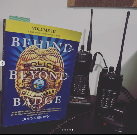 Every author loves getting book reviews (and photos) and I'm no different. Got a great one from an officer. You can read his full review on blueredmedia.net! 
#BookReview #author #FirstResponders #nonfiction #behindthebadge #BooksOfTheYear