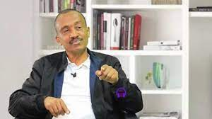 AbrarSuleiman's tweet photo. ጋዜጠኛ ታምራት ነገራ አሳደዳችሁት፥ ዝም አልን
ጋሽ ታዲዎስ ታንቱን አዋረዳችሁ፥ ዝም አልን
ስትደነብሩ ማሰር ነው ምሳችሁ?

"ምን አይነት ዘመን ነዉ የተደናበረ
ከብቱ ገመድ ፈቶ ሰዉን እያሰረ?"

መስ���ረም አበራ፥ ሰለሞን ሹምዬ፥ ታዲዎስ ታንቱን ፍቱ! https://t.co/97idNdpEZ8