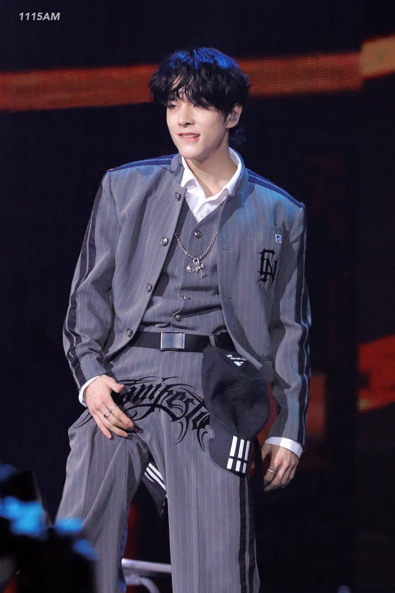 1115AM02's tweet photo. 𝟐𝟐𝟏𝟐𝟏𝟔  𝐊𝐁𝐒가요대축제

𝐇𝐃 

#제이크 #JAKE #심재윤 
#ジェイク      #엔하이픈
#ENHYPEN https://t.co/bIVUGlP39C