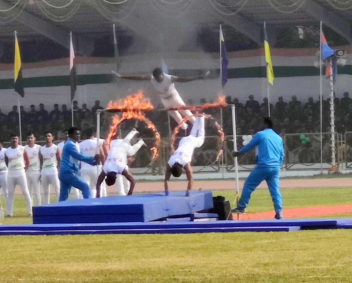 prakashdips's tweet photo. 74th Raising Day of Pradeshik Armed Constabulary(PAC)..
Hon'ble CM Yogi ji took salute..
Gymnastics &amp; Martial Arts, Band Display,Commando's  Demo,PT Display,One Minute Drill, Exhibition etc.
Proud that I have commanded four PAC Battalions..
#PACRaisingDay https://t.co/IjC57YQuWR
