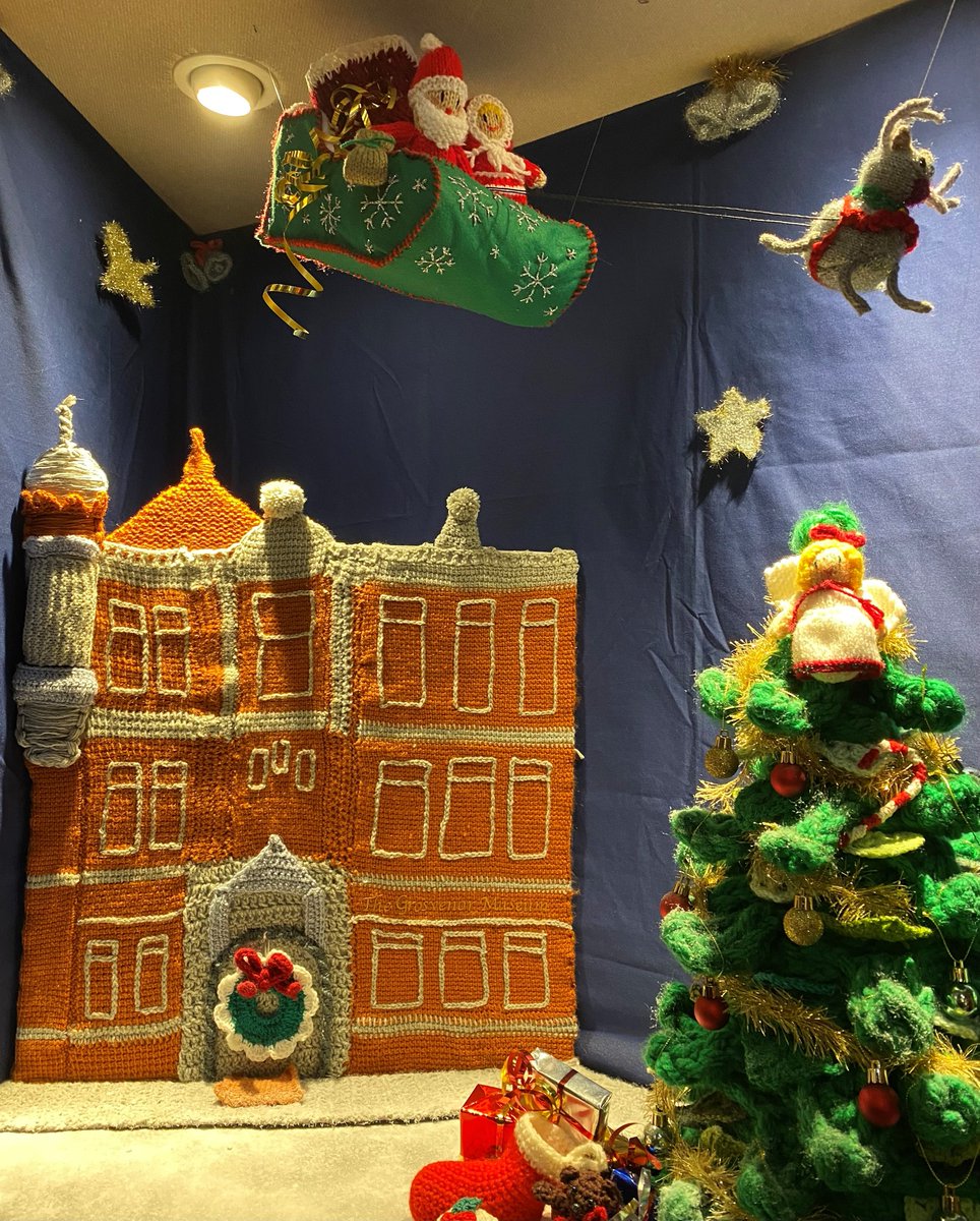 It may be cold outside, but the #GrosvenorMuseum is warm and woolly, at least in our fabulous Crafted Christmas display! It's been designed and made by the Café Crafts group using knitting, crochet, macramé and embroidery 🧵 🧶 🪡 

You can find it in the Museum's reception.