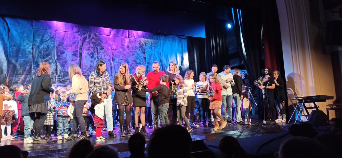 EscolaÀngelsGarriga tweet media