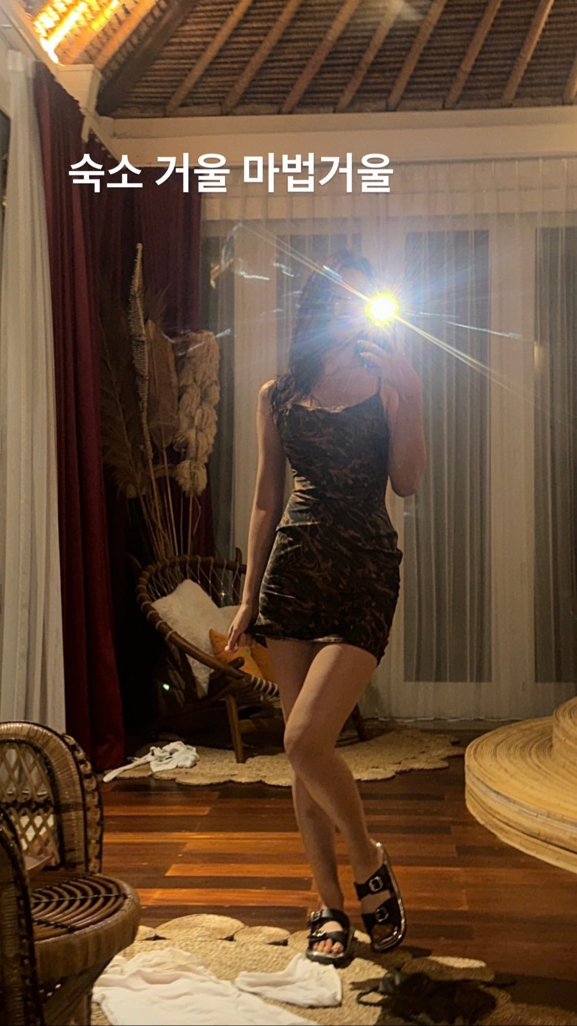 FkLlZcEaYAEwbiy?format=jpg&name=large