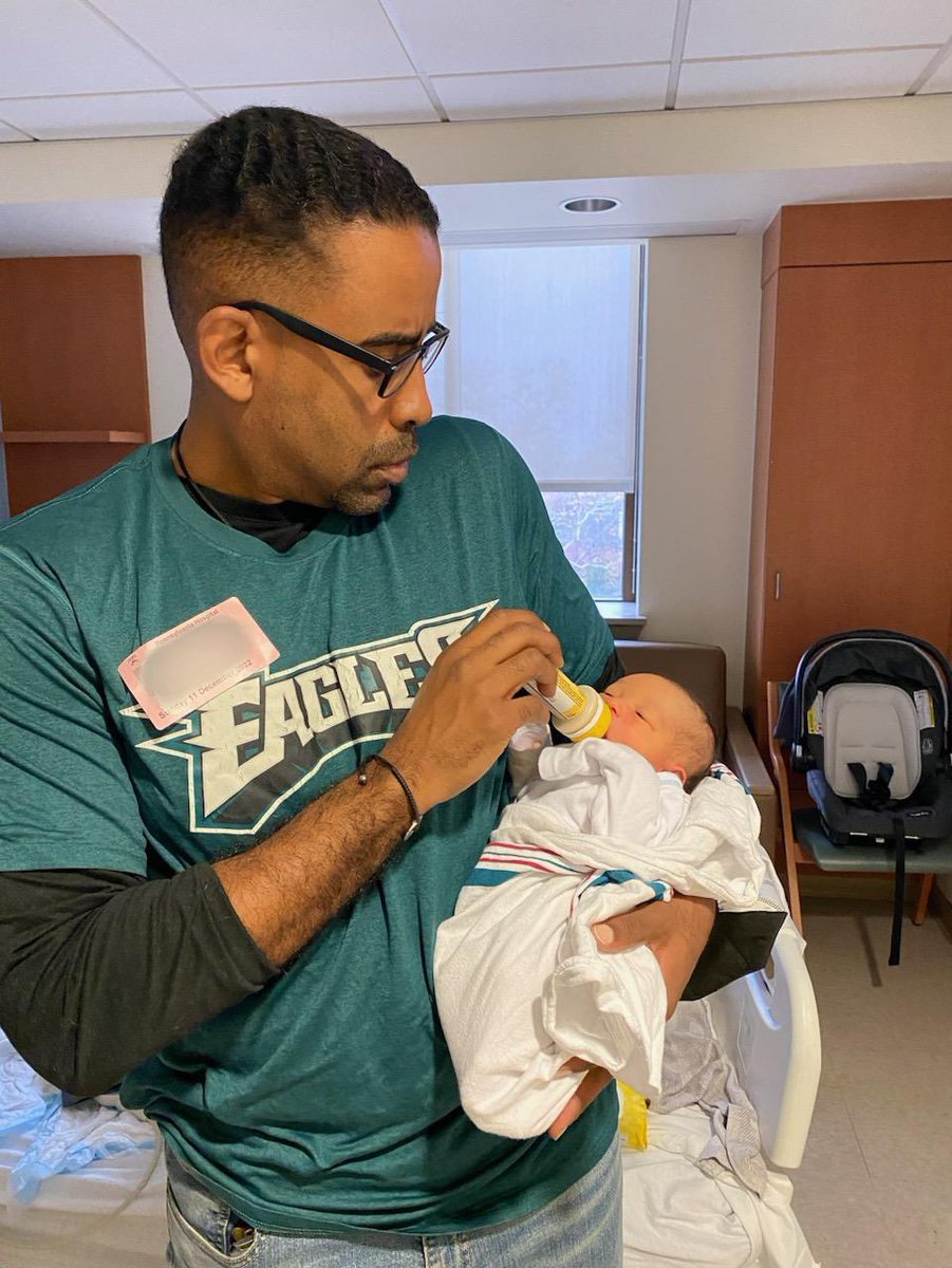 BillAFox29's tweet image. I think I’ll start @FOX29philly #fox29goodday weekend introducing you all to my new niece❤️❤️.  Then we’ve got @MikeFOX29 &amp;amp; @MikeGreenidge #2MikesAndABill, #holidayfood from #Amada, #dimsumhouse and #Oui and so much more!  Join us at 8am!