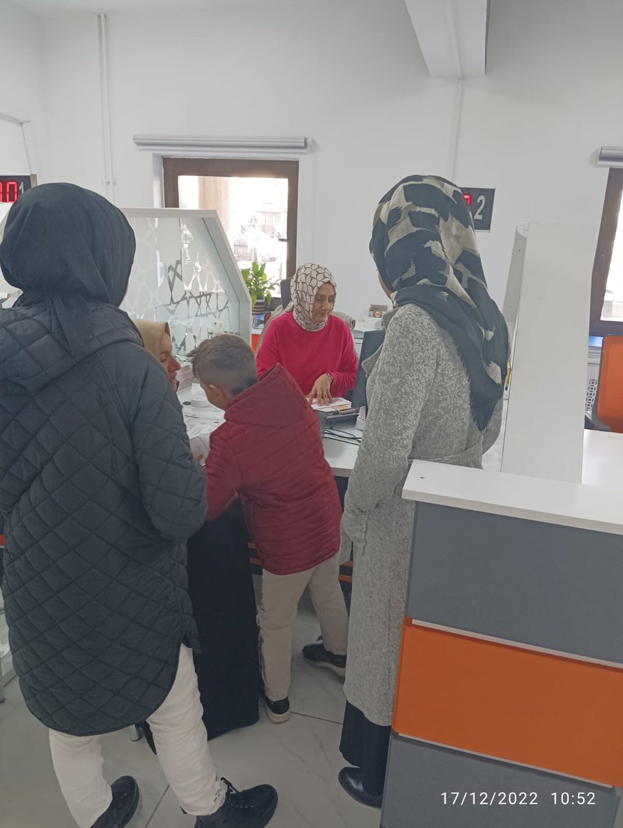 Müdürlüğümüz, hafta sonu demeden vatandaşlarımıza hizmet  ediyor, personelimiz fedakarca çalışıyor. #HayatınızınHerAnında 
<a href="/sefikaygol/">Şefik AYGÖL</a> 
<a href="/gursu_kaymakam/">Gürsu Kaymakamlığı</a> 
<a href="/sakippehlivan/">SAKİP PEHLİVANOĞLU</a> 
<a href="/Bursa_nufus/">Bursa İl Nüfus ve Vatandaşlık Müdürlüğü</a>