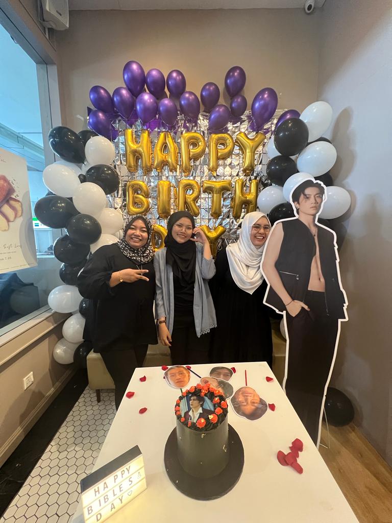 edylinski's tweet photo. love love love everything about todayyyy!
#Chapter25thOfWichapas
#bsumettdayinKL @cloudinkl https://t.co/i6b32JIHxm