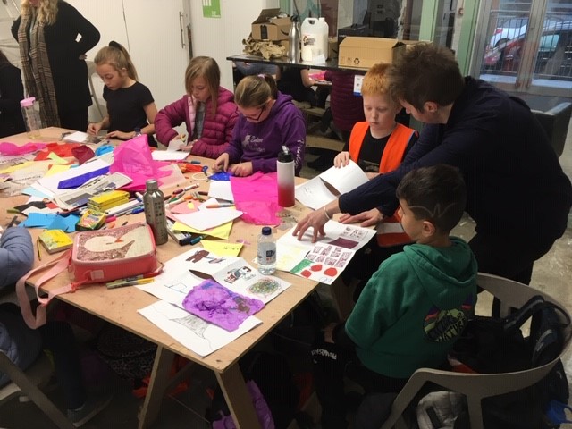 Millfieldstrust's tweet photo. The year 5 children from Pilgrim Primary School, have had a great time being creative, with the  #BAS9 , as part of the Widening Horizons' Programme. They visited @karstgallery  and experienced some amazing #contemporaryart
#millfieldstrust #plymouth #wideninghorizons https://t.co/E1pIptHPR6