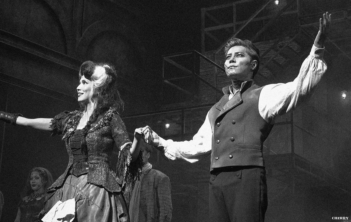 221217 스위니토드 커튼콜

" 그대와 내가 함께 할 "

스위니토드 l #이규형
러빗부인 l #린아