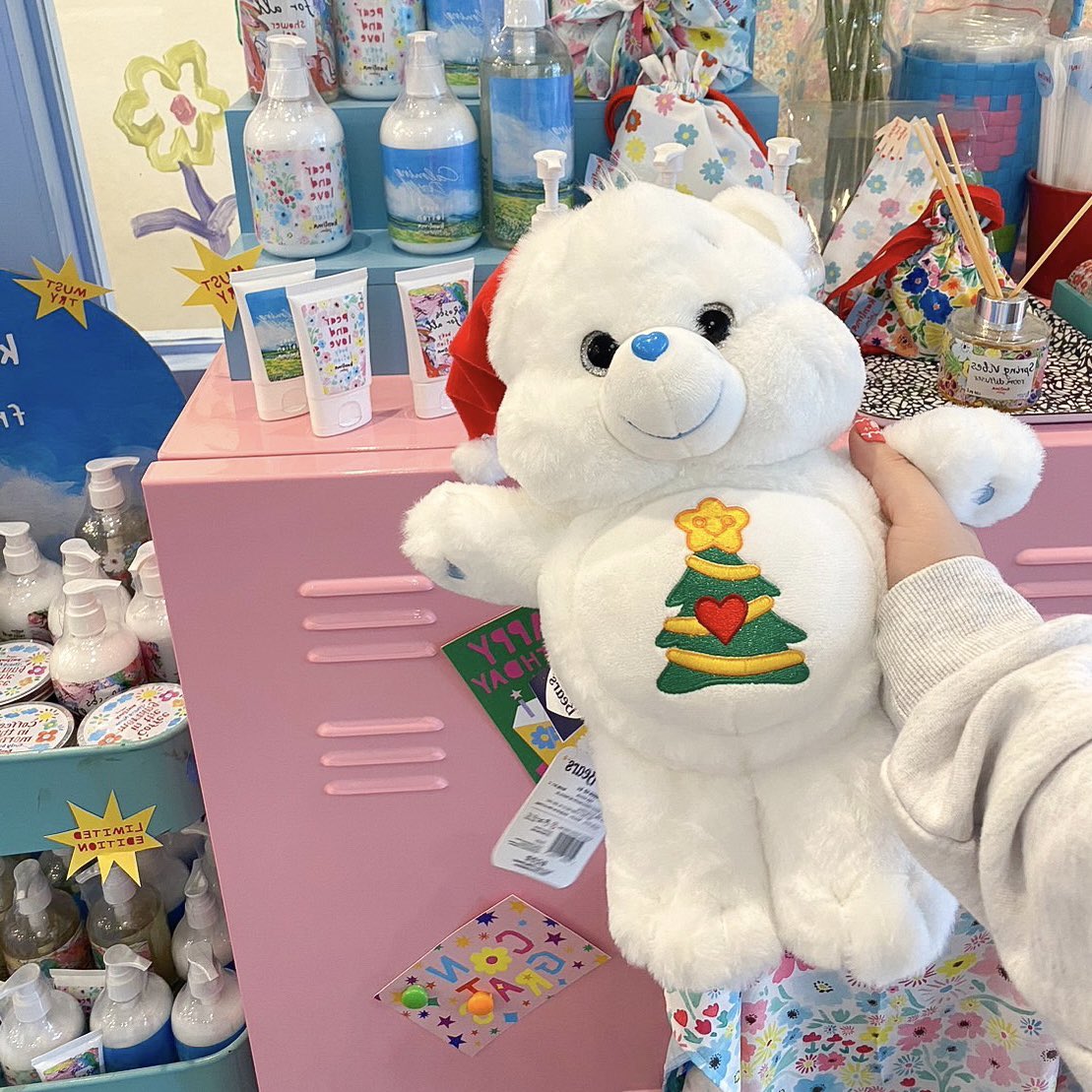 hejkiwi's tweet photo. 🌟🎄 สานฝันคนชอบแคร์แบร์ปีใหม่นี้แคร์แบร์มีน้อง wishes bear ด้วย ᐧ༚̮ᐧ🧑🏻‍🎄 เหล่าแคร์แบร์ตาแก้วยกทัพมาฮิลใจปีนี���สุดๆแอบกระซิบน้องเป็น Limited ด้วยค่า 🍎🕯️ https://t.co/3fz3Kj9MCU