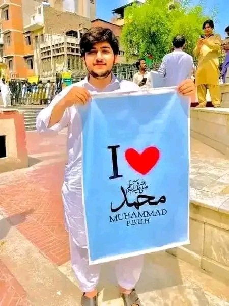 How many Muslim will comment SAW❤️❤️