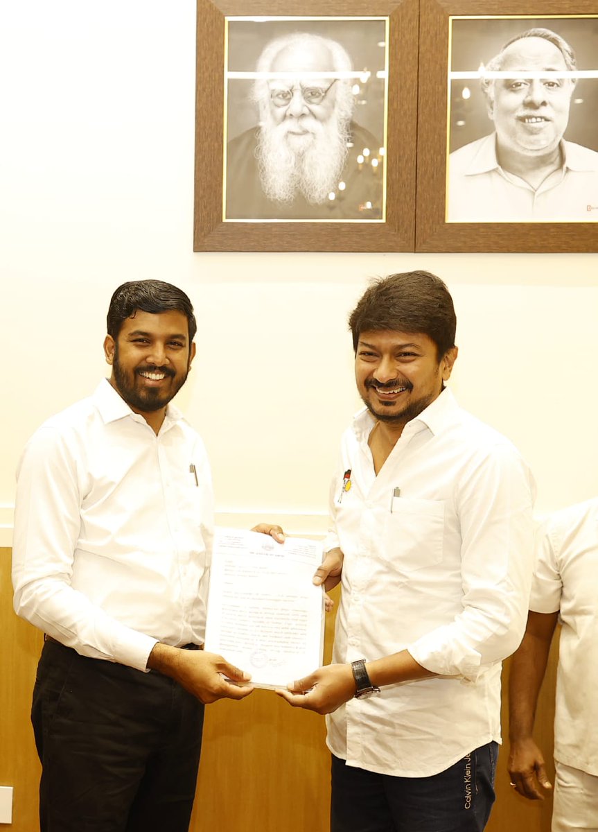 Udhay (@udhaystalin) on Twitter photo நாகப்பட்டினத்தில் பீச் வாலிபால் அகாடமி அமைத்தும், நாகப்பட்டினம் தொகுதியில் விளையாட்டுத்துறை கட்டமைப்புகளை மேம்படுத்திதர வேண்டுமென்றும், சகோதரர் <a href="/aloor_ShaNavas/">Aloor Sha Navas</a> அவர்கள் கோரிக்கை கடிதத்தை தலைமைச் செயலகத்தில் இன்று என்னிடம் வழங்கினார். பரிசீலித்து நடவடிக்கை எடுப்பதாக உறுதியளித்தோம். நாகப்பட்டினத்தில் பீச் வாலிபால் அகாடமி அமைத்தும், நாகப்பட்டினம் தொகுதியில் விளையாட்டுத்துறை கட்டமைப்புகளை மேம்படுத்திதர வேண்டுமென்றும், சகோதரர் <a href="/aloor_ShaNavas/">Aloor Sha Navas</a> அவர்கள் கோரிக்கை கடிதத்தை தலைமைச் செயலகத்தில் இன்று என்னிடம் வழங்கினார். பரிசீலித்து நடவடிக்கை எடுப்பதாக உறுதியளித்தோம்.